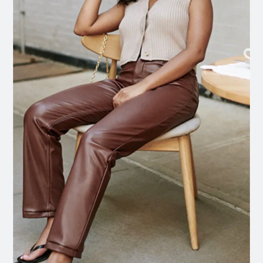 Abercrombie & Fitch 90s Straight Vegan Leather Pants (Ultra High Rise)